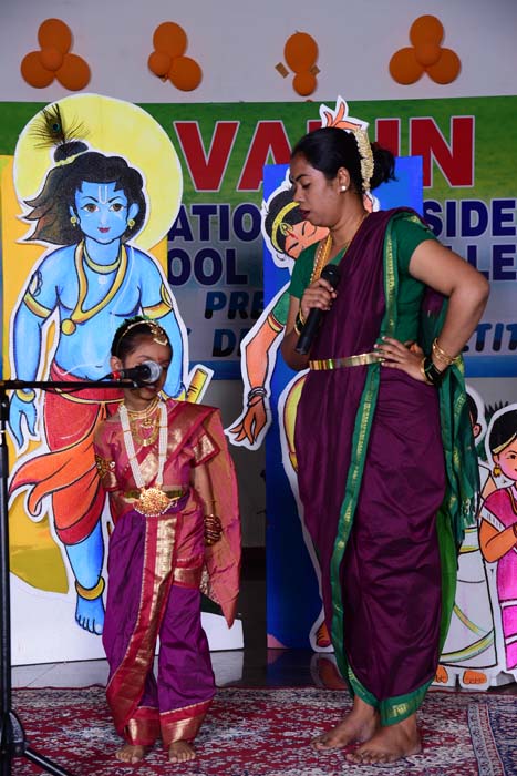 Kids during a fancy dress competition 'Mera Bharat Mahan' at Baljagat in  Nagpur - Photogallery